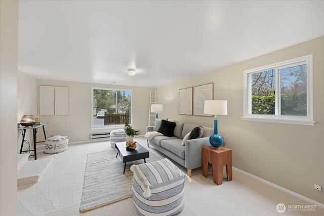 1312 N 171st Street, Shoreline, WA 98133