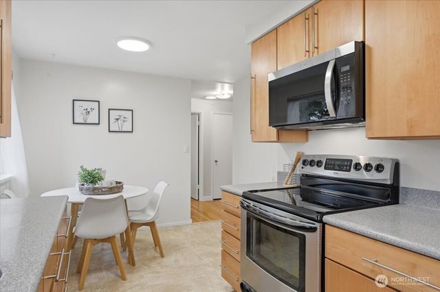 1312 N 171st Street, Shoreline, WA 98133