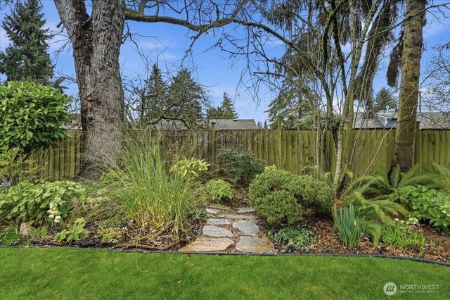 1312 N 171st Street, Shoreline, WA 98133