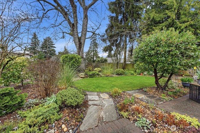 1312 N 171st Street, Shoreline, WA 98133