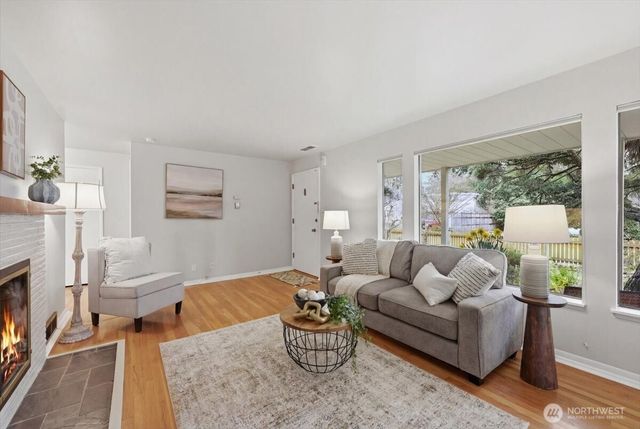 1312 N 171st Street, Shoreline, WA 98133