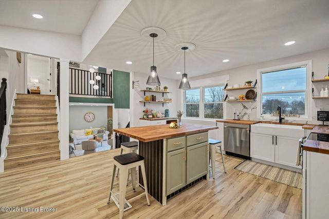 1601 Birch Ct, Radcliff, KY 40160