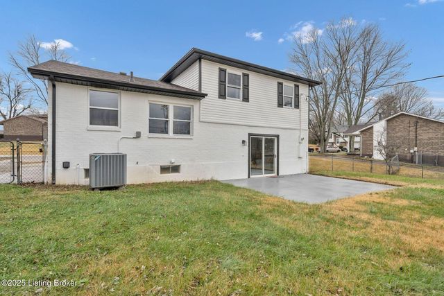 1601 Birch Ct, Radcliff, KY 40160