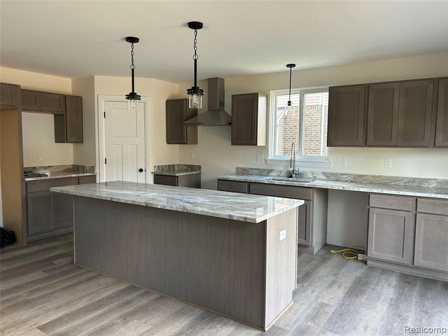 42541 Colonial Road, Belleville, MI 48111