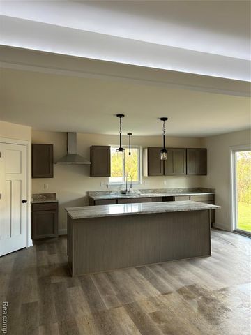 42541 Colonial Road, Belleville, MI 48111