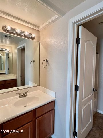 1351 N PLEASANT Drive 2057, Chandler, AZ 85225