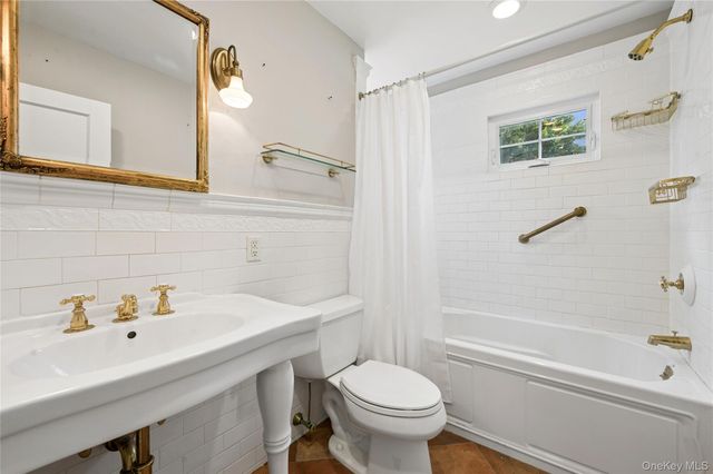 101 Harvard Avenue, Rockville Centre, NY 11570