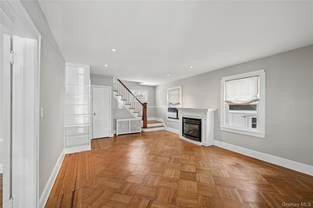 101 Harvard Avenue, Rockville Centre, NY 11570