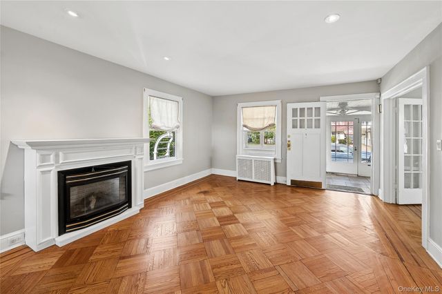 101 Harvard Avenue, Rockville Centre, NY 11570