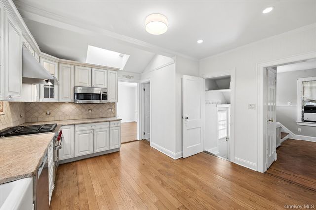 101 Harvard Avenue, Rockville Centre, NY 11570