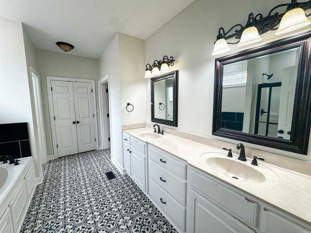 134 Mary Irene, Searcy, AR 72143