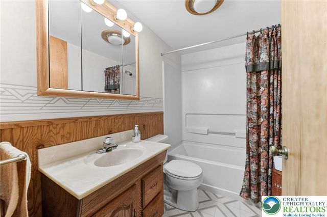 324 Limestone Street, Catasauqua Boro, PA 18032