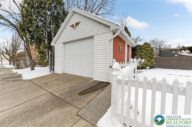 324 Limestone Street, Catasauqua Boro, PA 18032