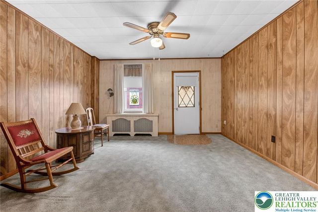 324 Limestone Street, Catasauqua Boro, PA 18032