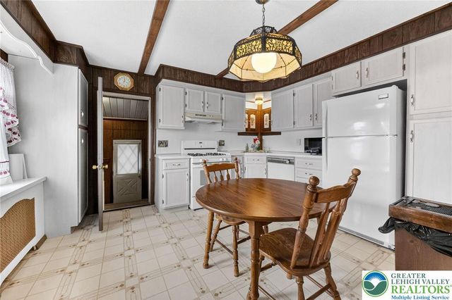 324 Limestone Street, Catasauqua Boro, PA 18032