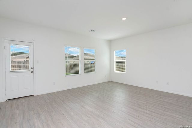 6063 Draw Loop, Bulverde, TX 78163