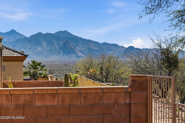 2109 W Escondido Canyon Drive, Green Valley, AZ 85622