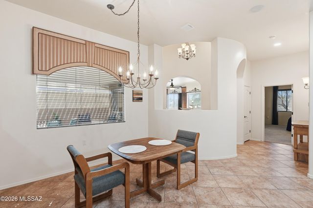 2109 W Escondido Canyon Drive, Green Valley, AZ 85622