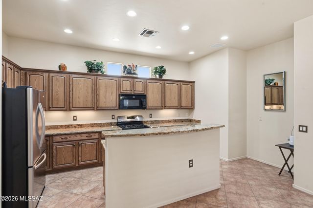2109 W Escondido Canyon Drive, Green Valley, AZ 85622