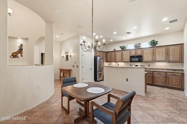 2109 W Escondido Canyon Drive, Green Valley, AZ 85622