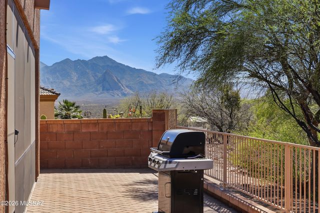 2109 W Escondido Canyon Drive, Green Valley, AZ 85622