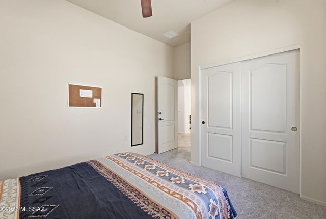 2109 W Escondido Canyon Drive, Green Valley, AZ 85622