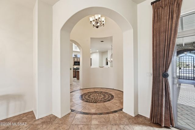 2109 W Escondido Canyon Drive, Green Valley, AZ 85622