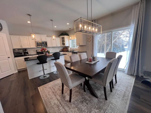 7123 148th Street W, Savage, MN 55378