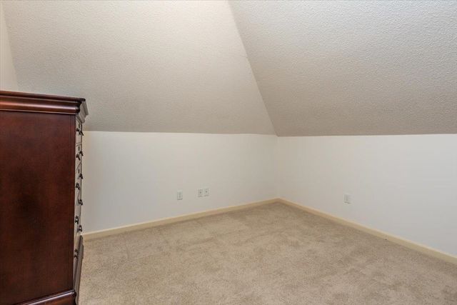 8923 RIVER KNOLL DR, Cordova, TN 38016