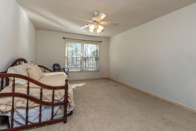 8923 RIVER KNOLL DR, Cordova, TN 38016