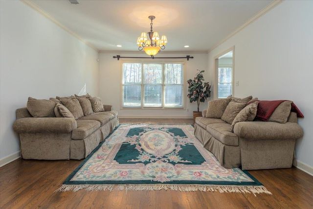 8923 RIVER KNOLL DR, Cordova, TN 38016