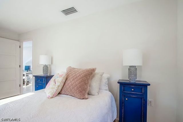114 JEEPERS DR, Naples, FL 34112