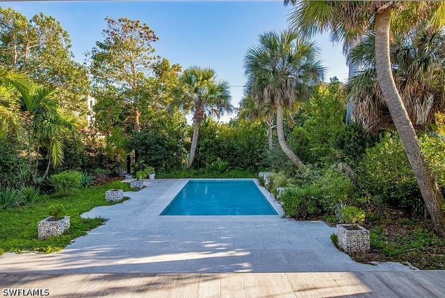 114 JEEPERS DR, Naples, FL 34112