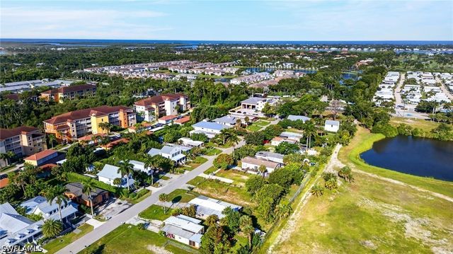 114 JEEPERS DR, Naples, FL 34112