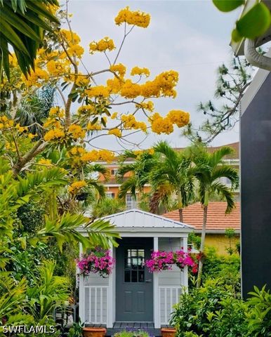 114 JEEPERS DR, Naples, FL 34112