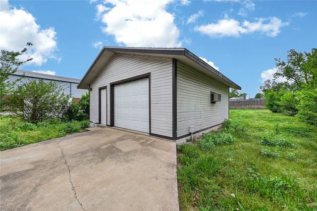 406 W Olrich Street, Rogers, AR 72756
