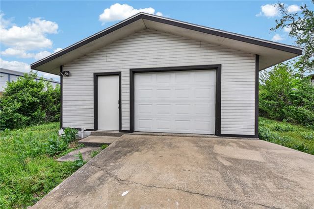 406 W Olrich Street, Rogers, AR 72756