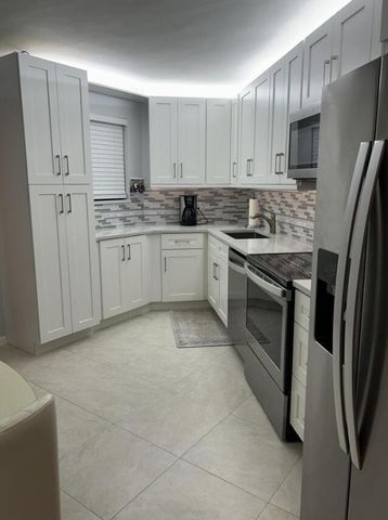 5851 Camino Del Sol 203, Boca Raton, FL 33433