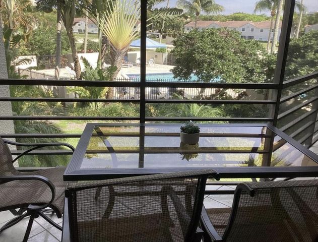 5851 Camino Del Sol 203, Boca Raton, FL 33433