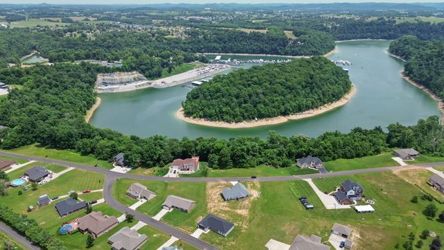 553 KNOLL Lane, Nancy, KY 42544