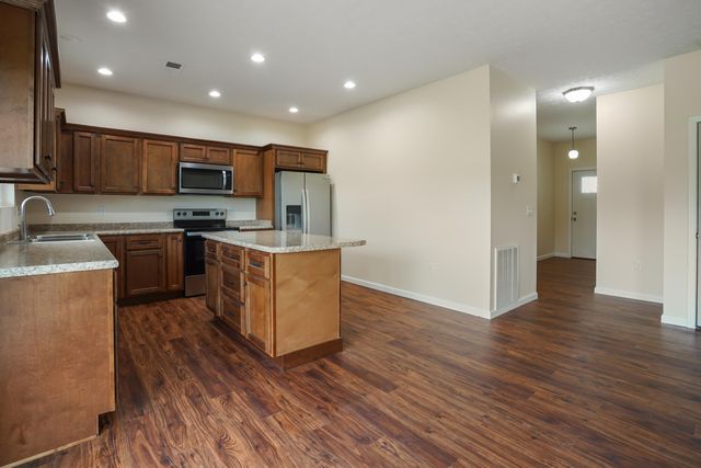 553 KNOLL Lane, Nancy, KY 42544