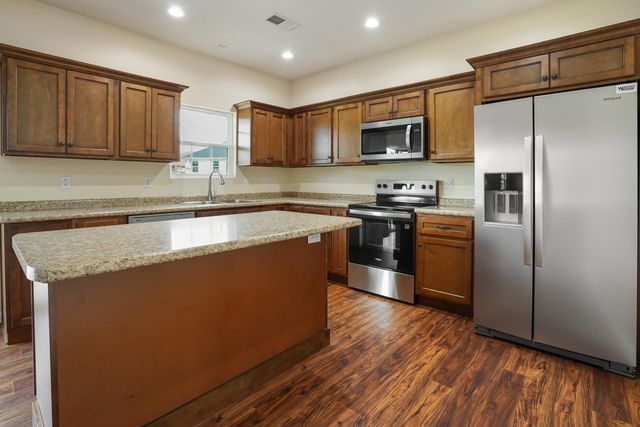 553 KNOLL Lane, Nancy, KY 42544