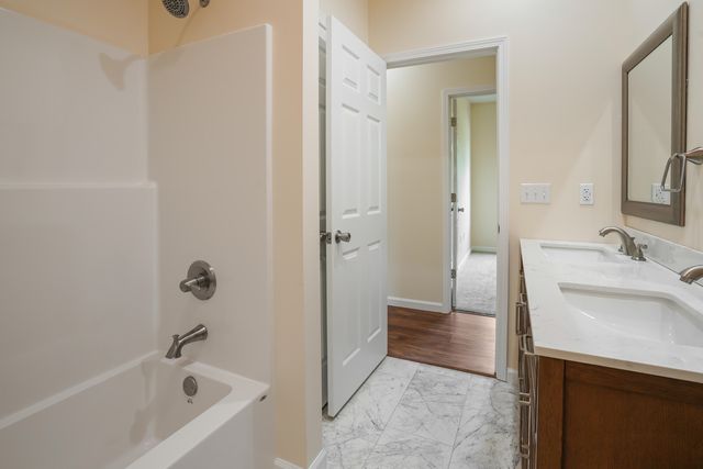 553 KNOLL Lane, Nancy, KY 42544