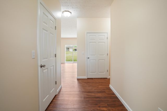 553 KNOLL Lane, Nancy, KY 42544