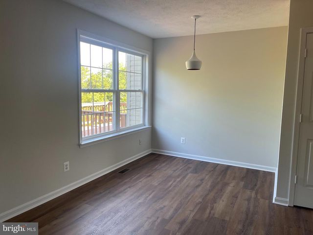 519 CLINT LN, Fredericksburg, VA 22405