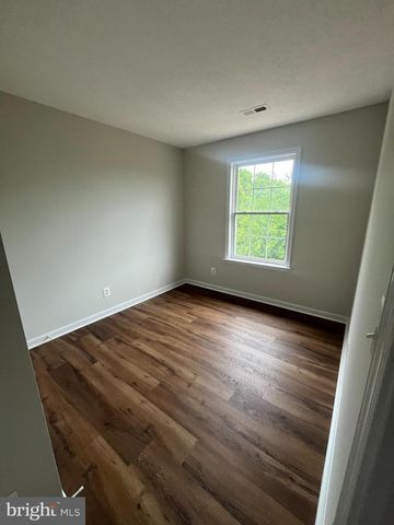 519 CLINT LN, Fredericksburg, VA 22405
