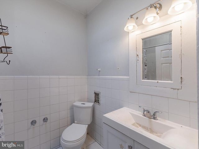 242 W BERKLEY, Philadelphia, PA 19144