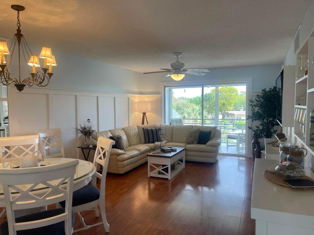 3508 SW Natura Boulevard 303, Deerfield Beach, FL 33441