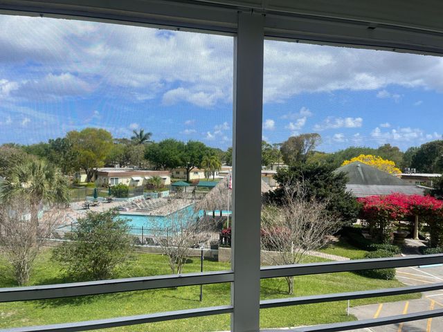 3508 SW Natura Boulevard 303, Deerfield Beach, FL 33441
