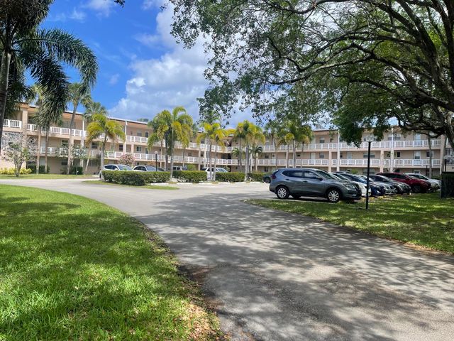 3508 SW Natura Boulevard 303, Deerfield Beach, FL 33441